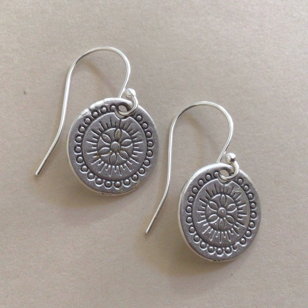 Sterling Silver Sundance charm Earrings new